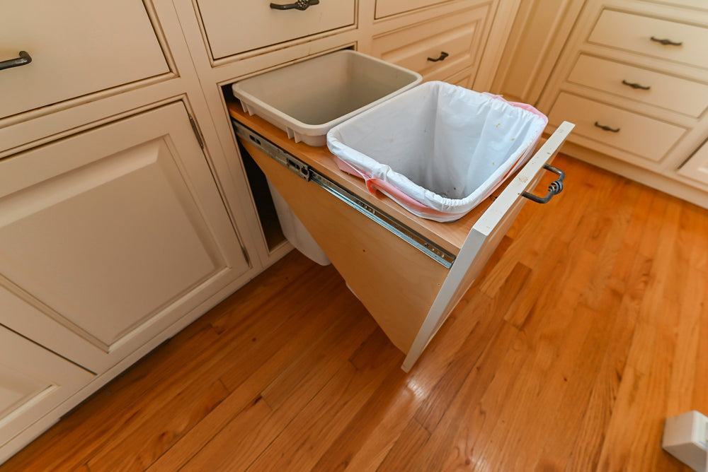 Glenwood Traditional Cream Kitchen with Island, Granite Countertops & Appliances
