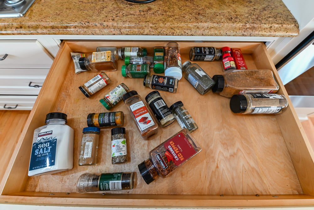 Glenwood Traditional Cream Kitchen with Island, Granite Countertops & Appliances