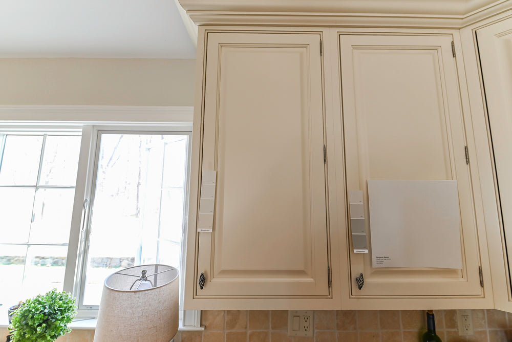 Glenwood Traditional Cream Kitchen with Island, Granite Countertops & Appliances