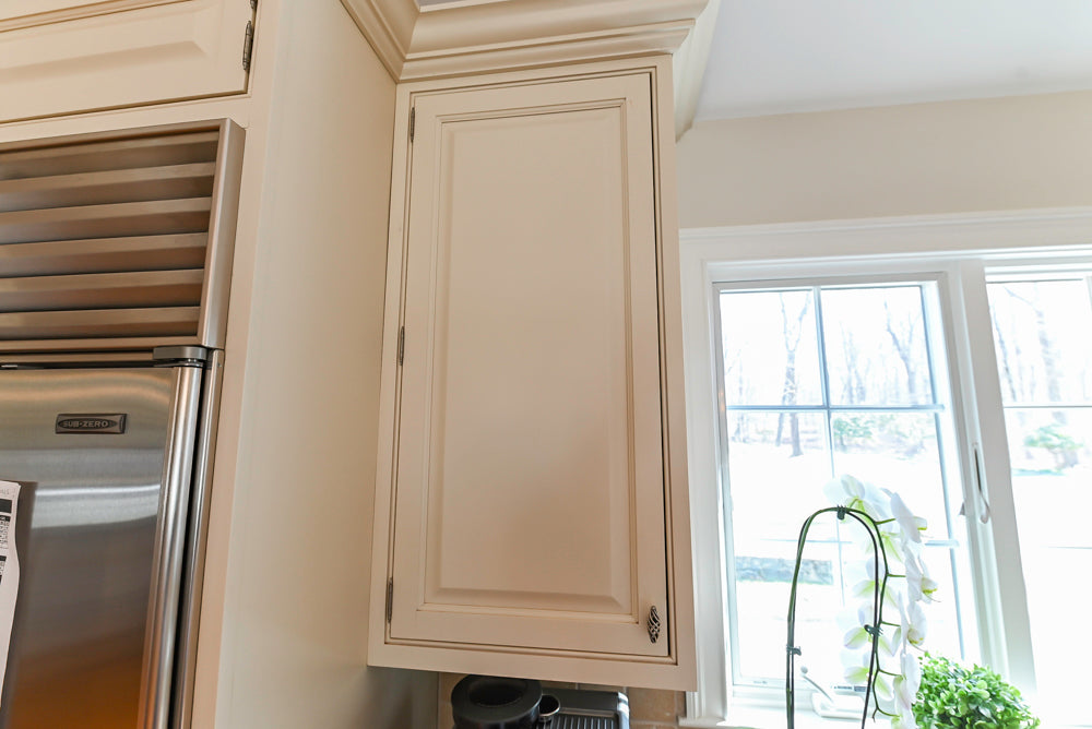 Glenwood Traditional Cream Kitchen with Island, Granite Countertops & Appliances