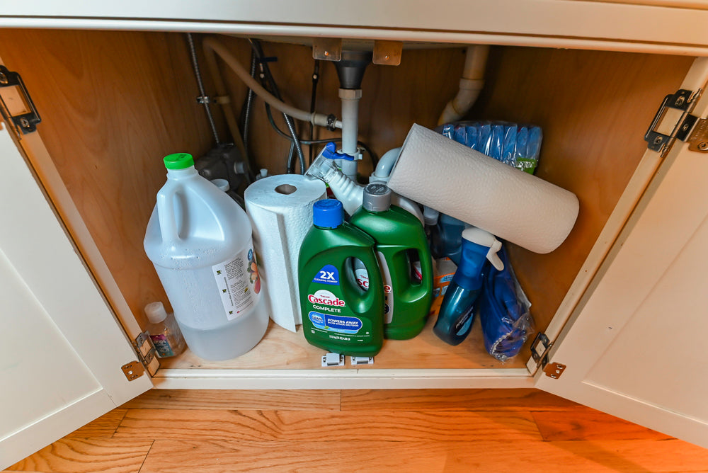 Glenwood Traditional Cream Kitchen with Island, Granite Countertops & Appliances