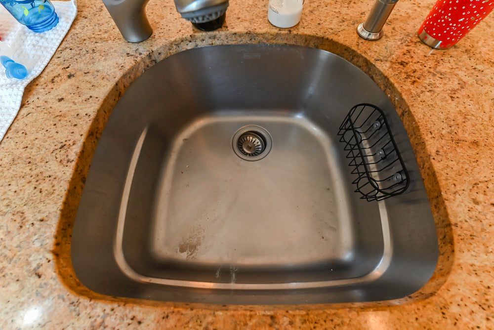 Glenwood Traditional Cream Kitchen with Island, Granite Countertops & Appliances