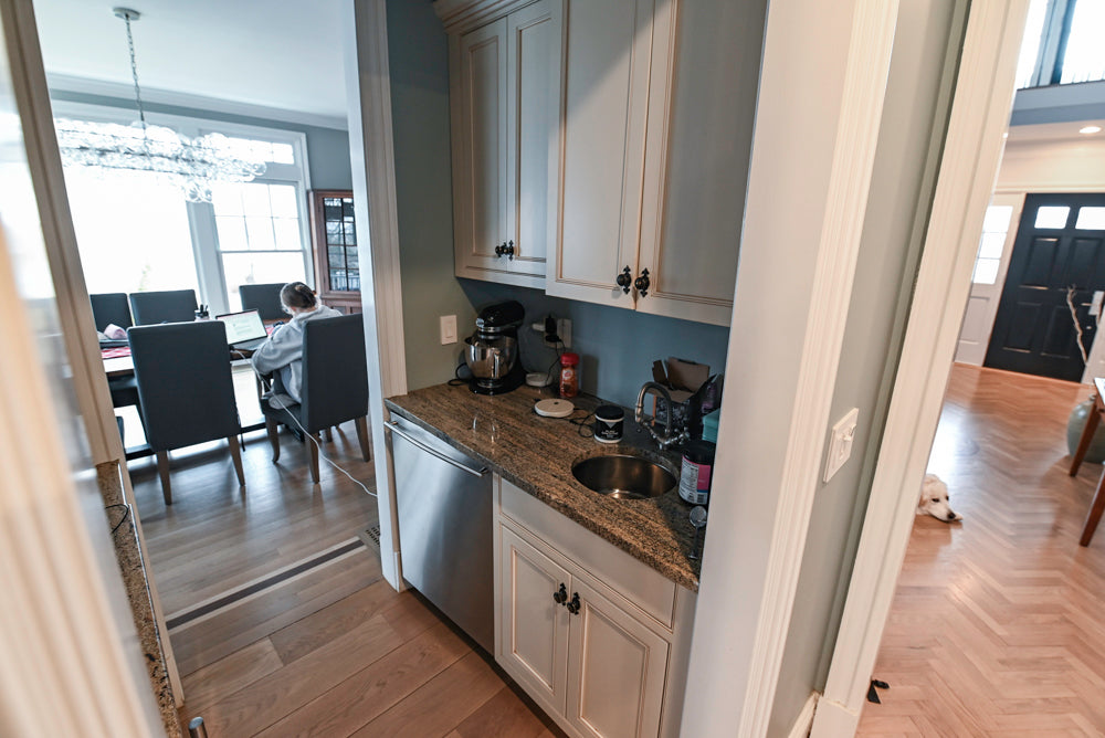 Omega Traditional Light Cream Butler's Pantry with Granite Countertops and Wine Cooler