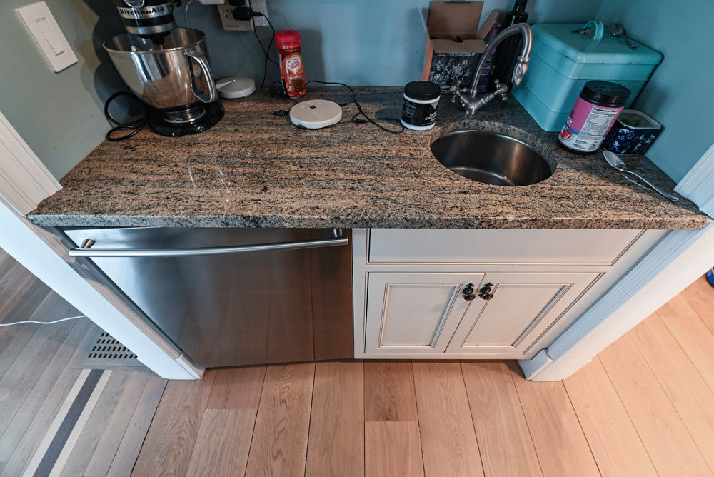 Omega Traditional Light Cream Butler's Pantry with Granite Countertops and Wine Cooler