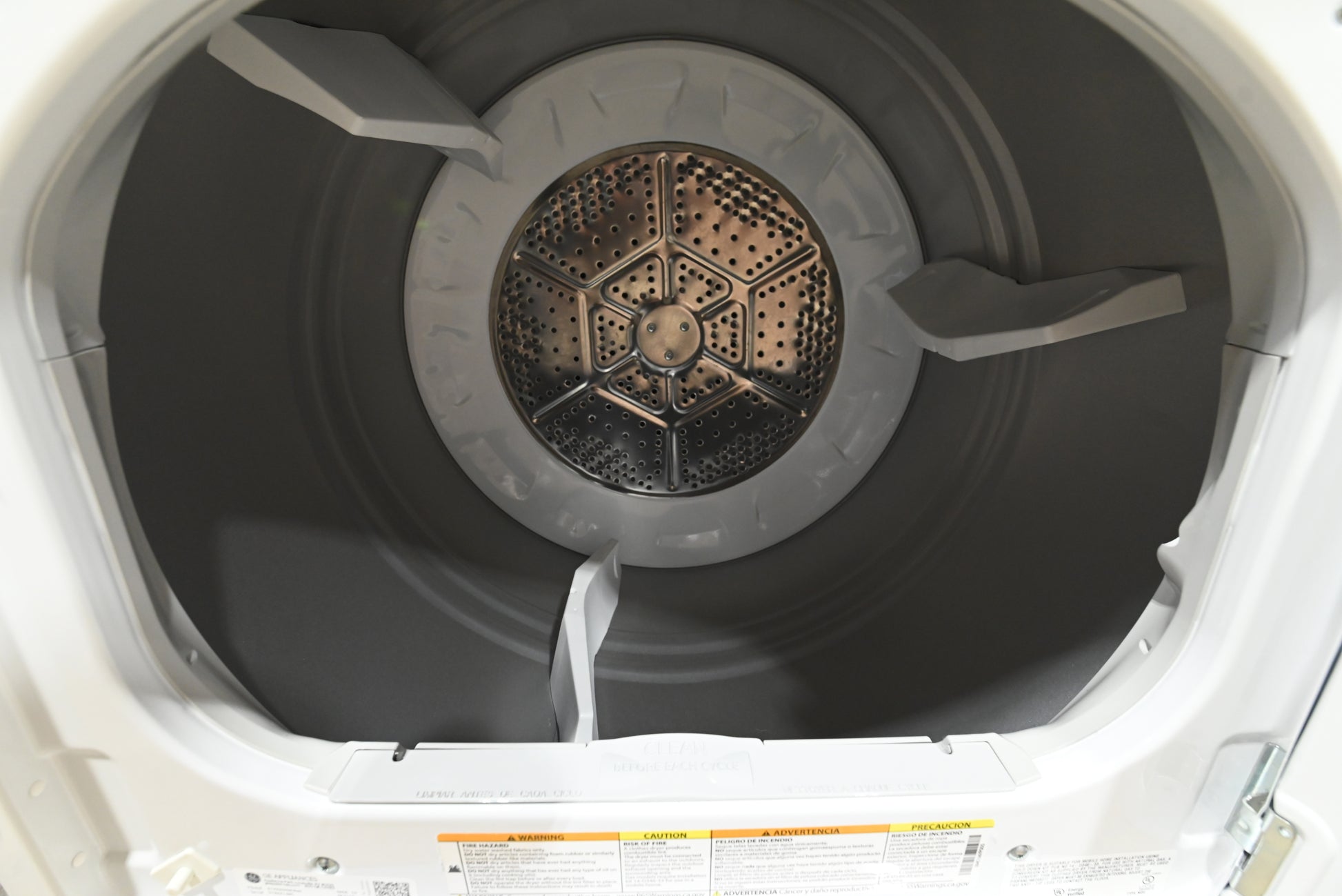 GE GTX22GASK0WW 27" White Gas Dryer