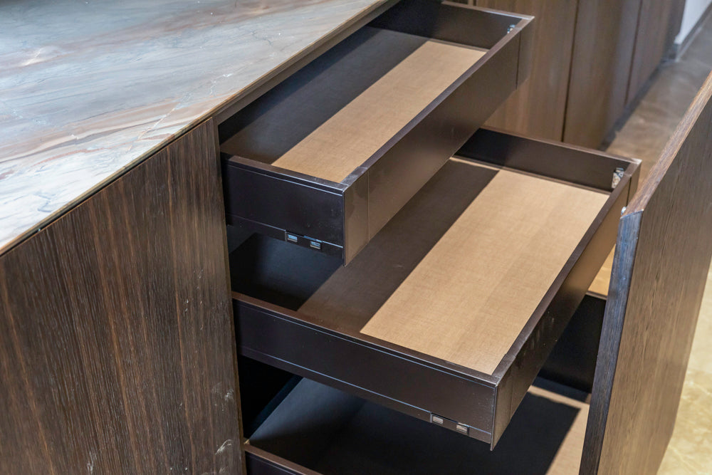 minotticucine Modern Classic Dark Brown Kitchen with Stone Countertops