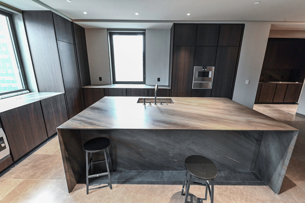 minotticucine Modern Classic Dark Brown Kitchen with Stone Countertops
