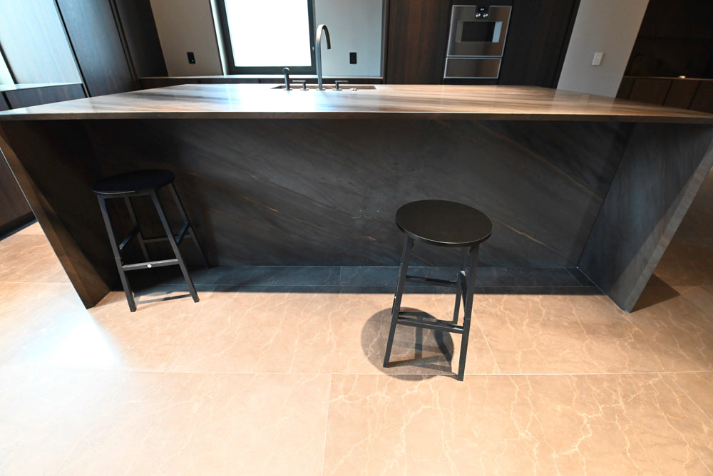 minotticucine Modern Classic Dark Brown Kitchen with Stone Countertops