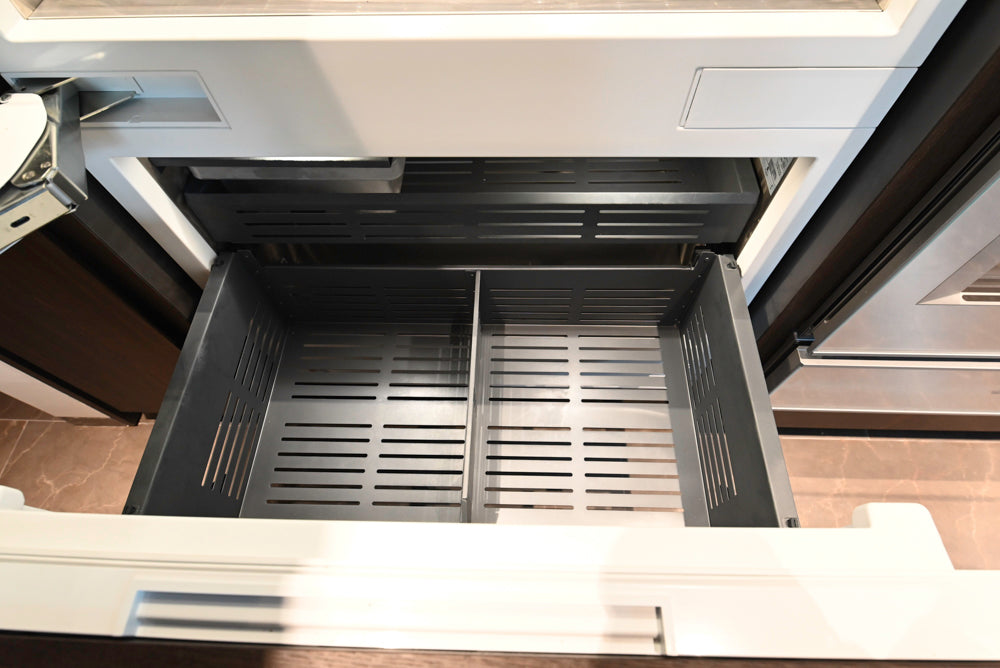 minotticucine Modern Classic Dark Brown Kitchen with Stone Countertops