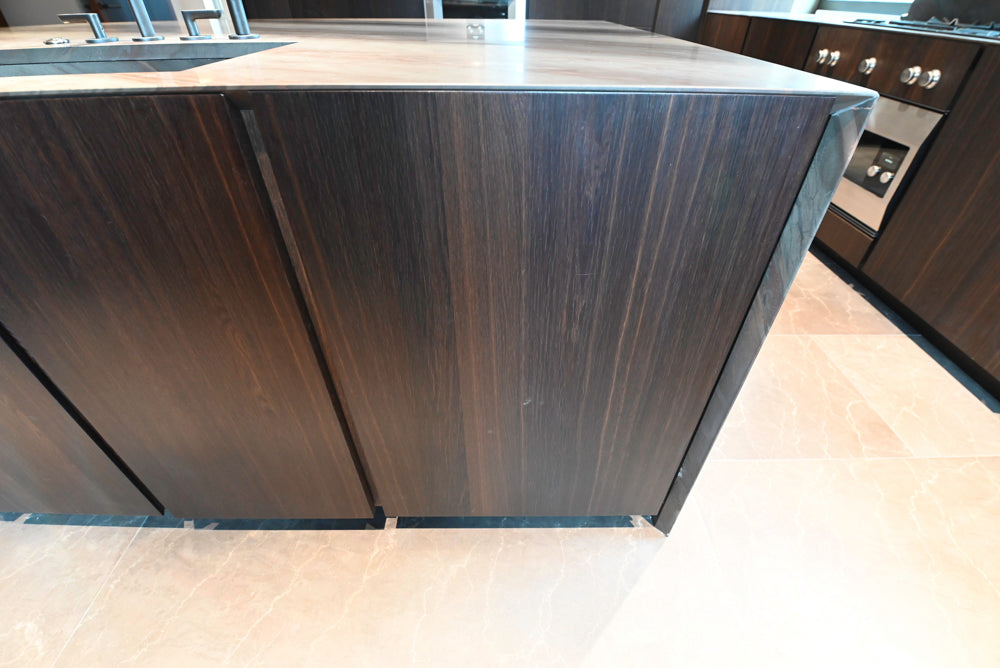 minotticucine Modern Classic Dark Brown Kitchen with Stone Countertops