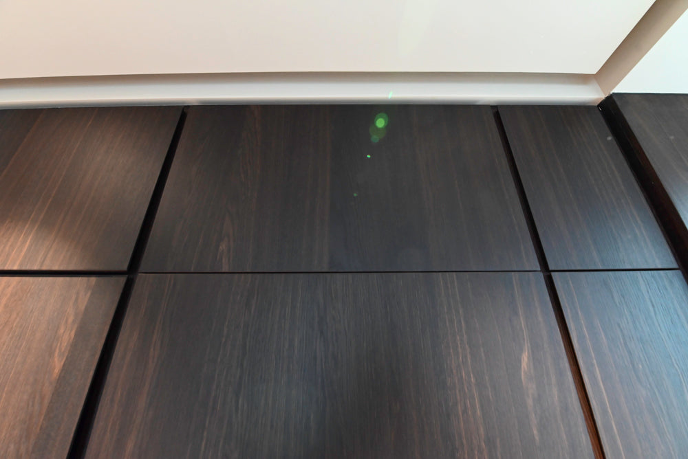 minotticucine Modern Classic Dark Brown Kitchen with Stone Countertops