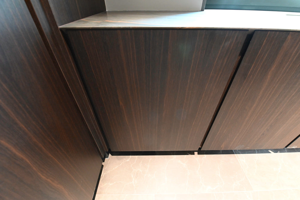 minotticucine Modern Classic Dark Brown Kitchen with Stone Countertops