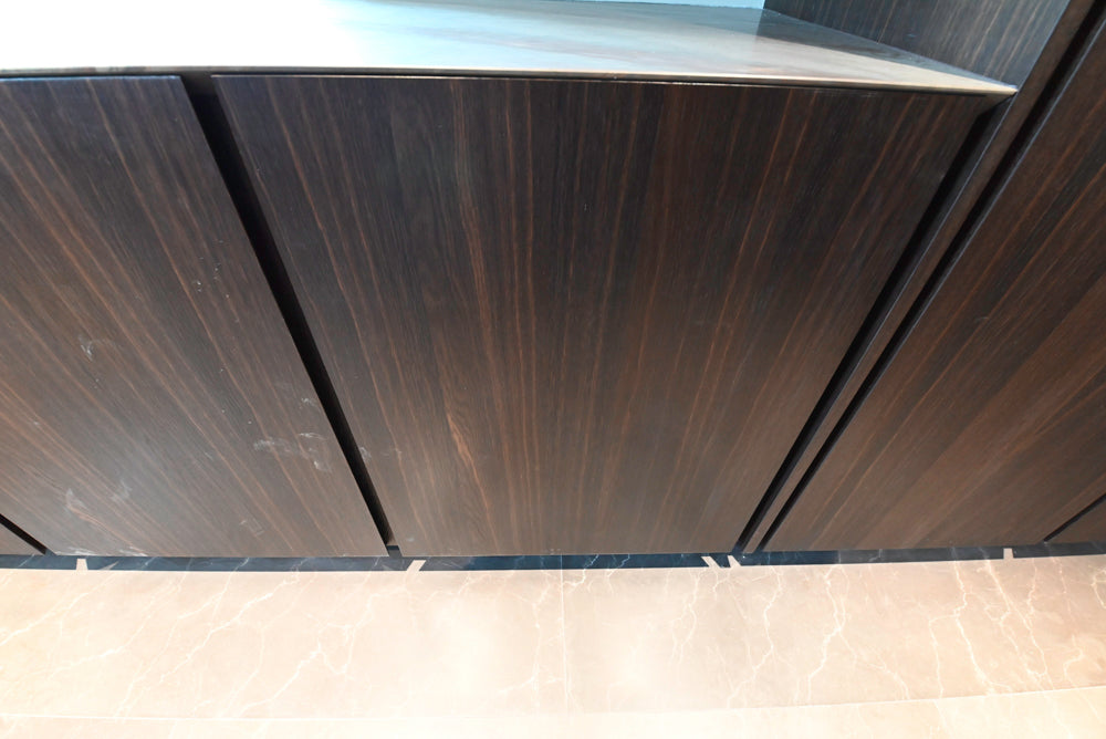 minotticucine Modern Classic Dark Brown Kitchen with Stone Countertops