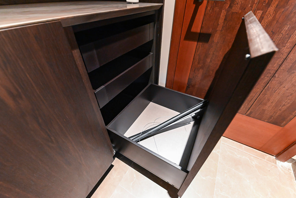 minotticucine Modern Classic Brown Butler's Pantry with Stone Countertops and Gaggenau Wine Cooler