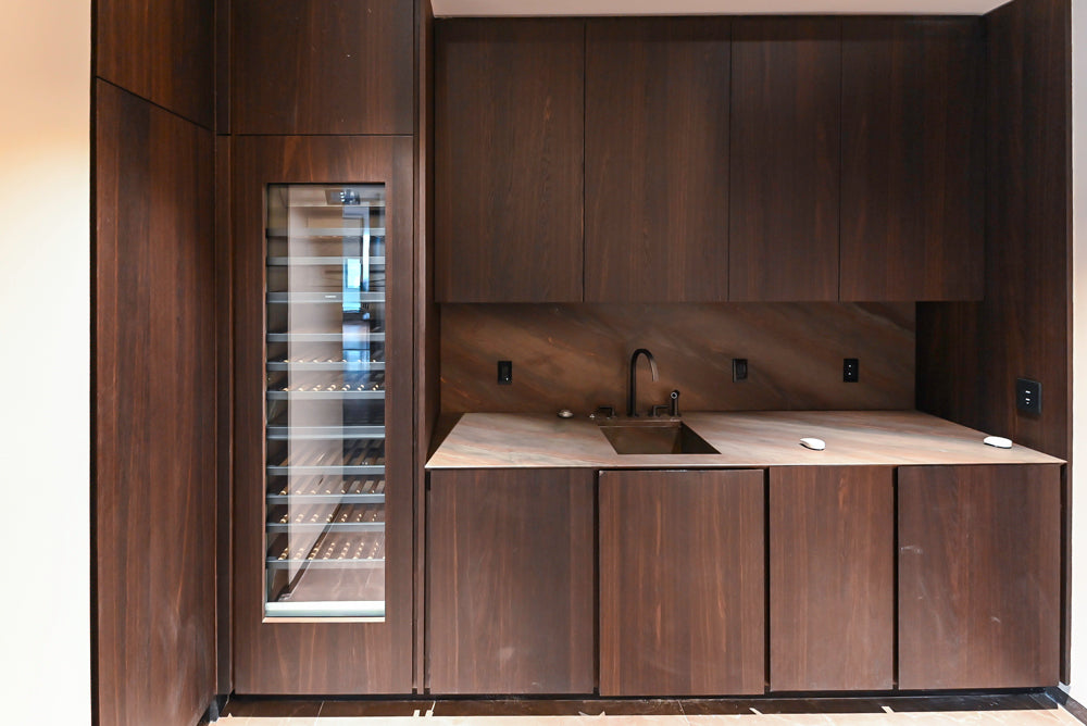 minotticucine Modern Classic Brown Butler's Pantry with Stone Countertops and Gaggenau Wine Cooler