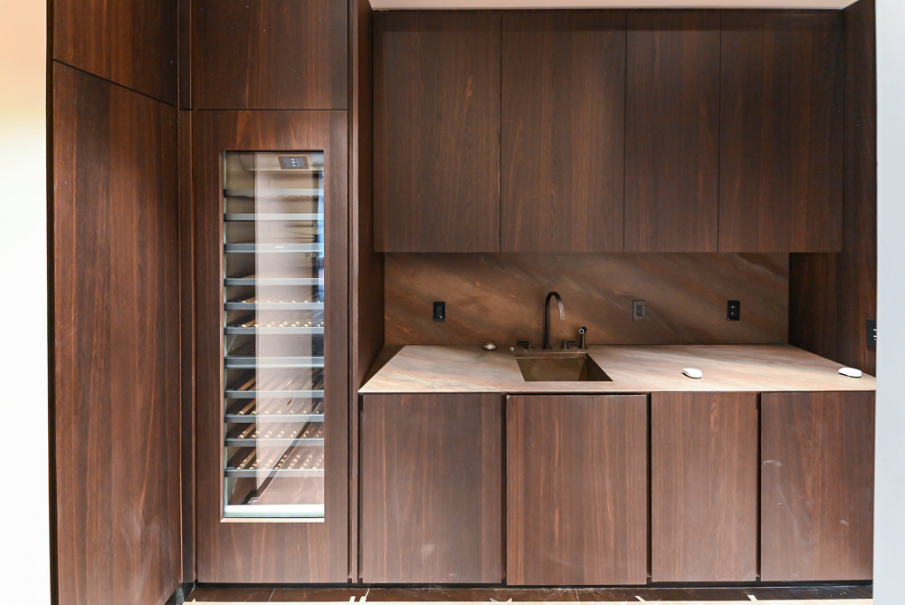 minotticucine Modern Classic Brown Butler's Pantry with Stone Countertops and Gaggenau Wine Cooler