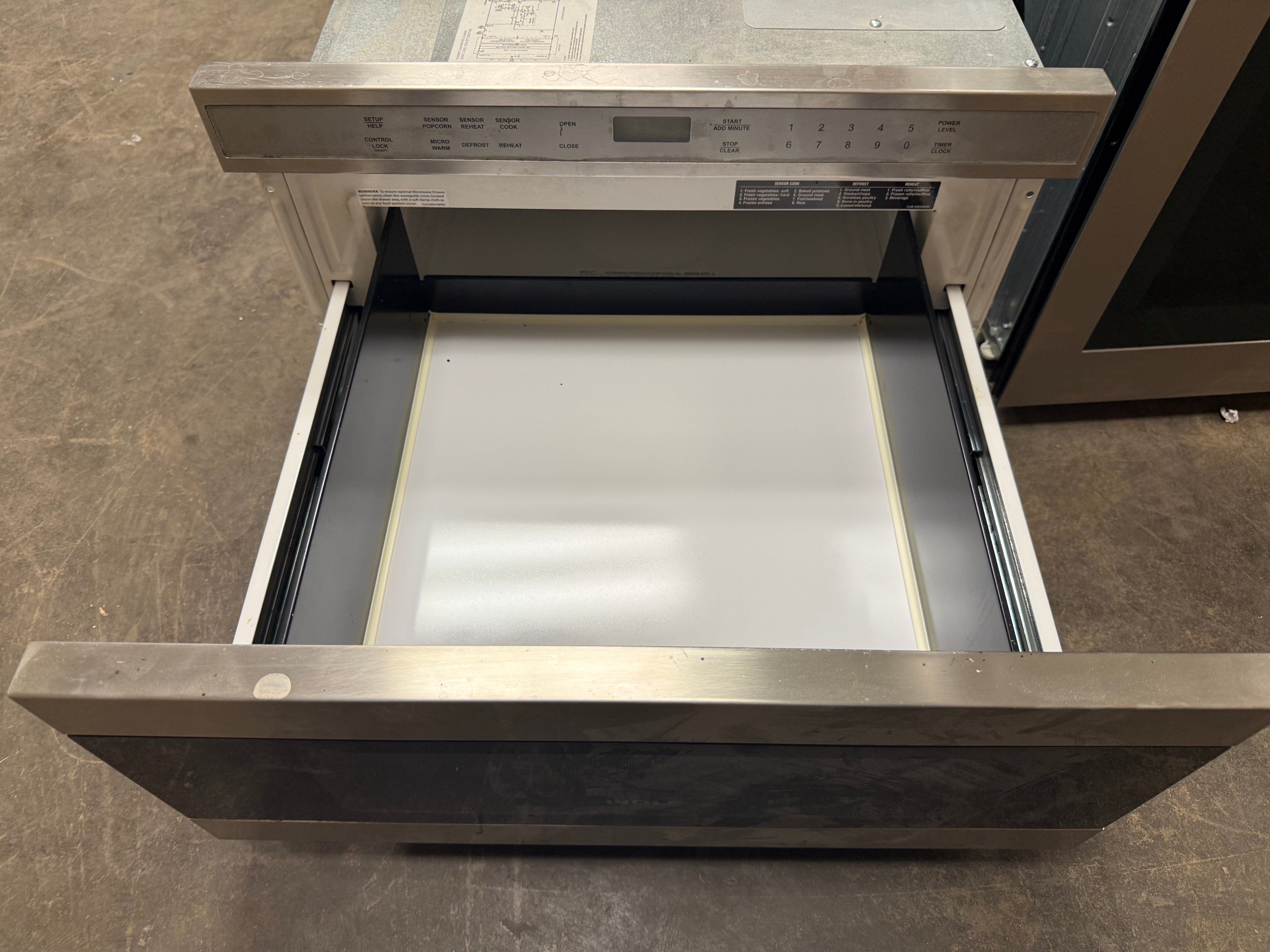 Wolf MWD24-2U/S 24" Stainless Steel Microwave Drawer