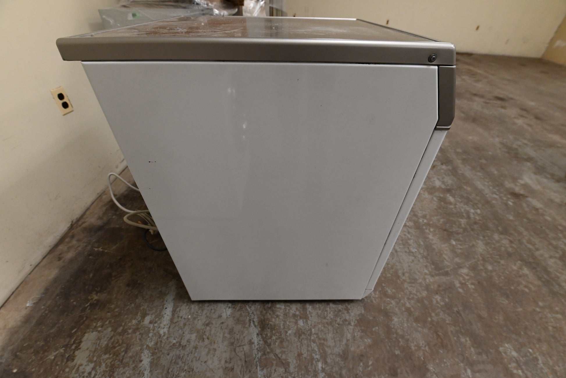 Miele PT7135C 24" White Electric Condenser Dryer