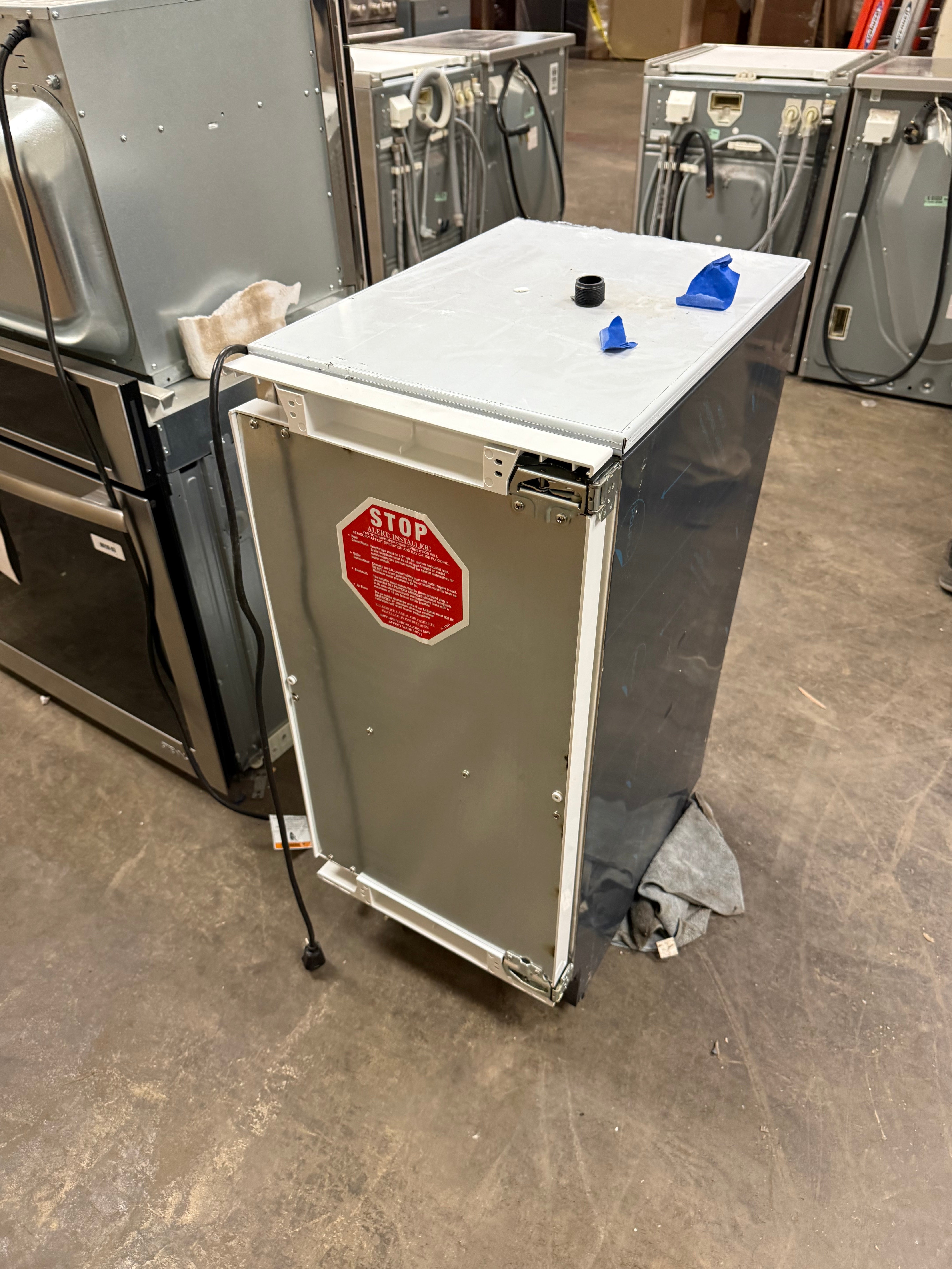 Luxury undercounter ice maker for residential custom cabinetry
