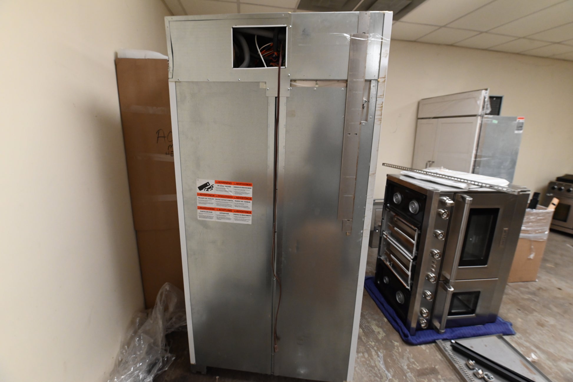 Monogram ZISS420DXDSS 42" Stainless Steel Side by Side Refrigerator, Pre-Owned, 2015