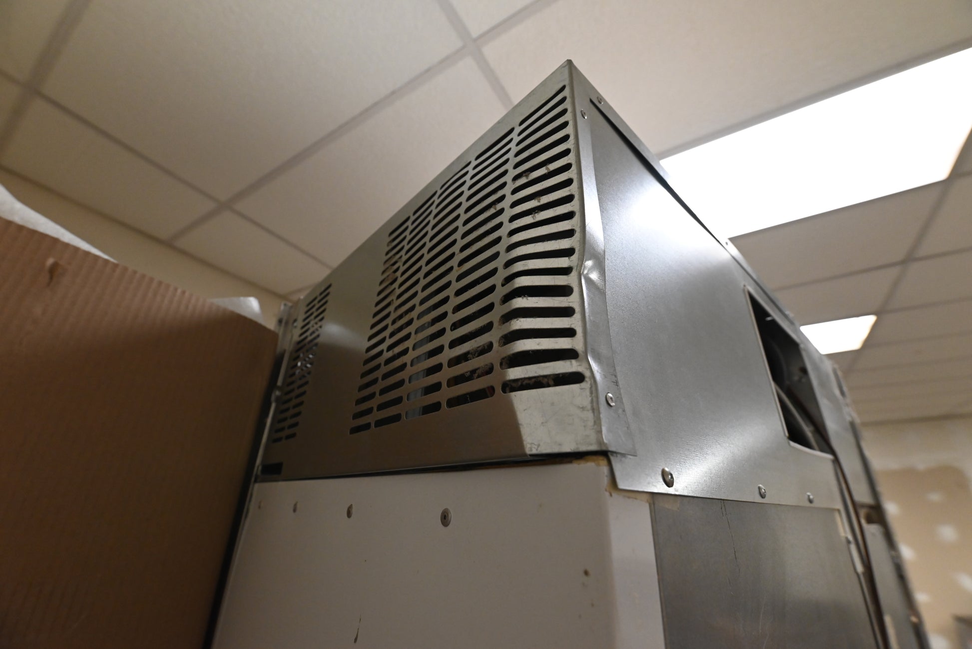 Monogram ZISS420DXDSS 42" Stainless Steel Side by Side Refrigerator, Pre-Owned, 2015