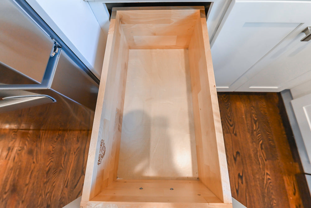 Fabuwood Transitional White Kitchen with Island and White Marble Countertops