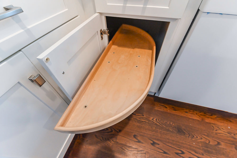 Fabuwood Transitional White Kitchen with Island and White Marble Countertops