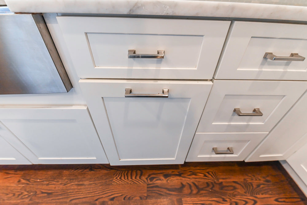 Fabuwood Transitional White Kitchen with Island and White Marble Countertops