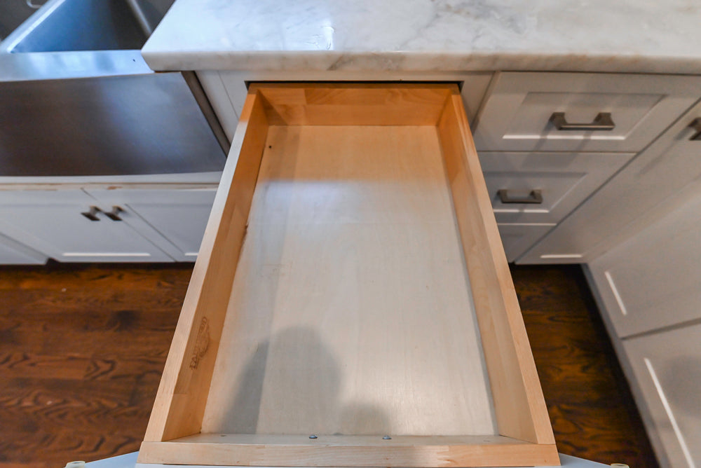 Fabuwood Transitional White Kitchen with Island and White Marble Countertops