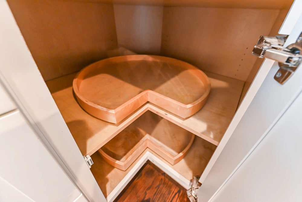 Fabuwood Transitional White Kitchen with Island and White Marble Countertops