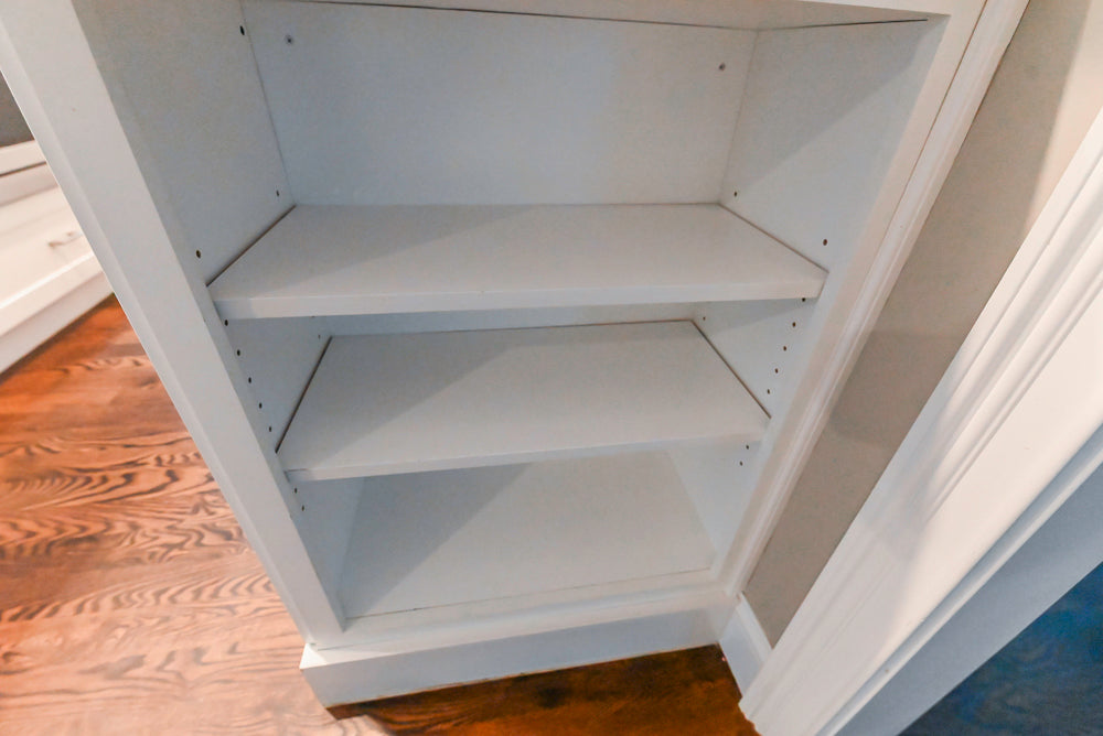 Fabuwood Transitional White Kitchen with Island and White Marble Countertops