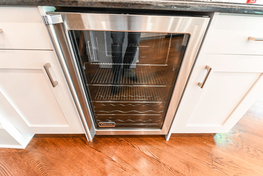 Rutt Transitional White Kitchen with Island, Wet Bar, Granite Countertops & Appliances
