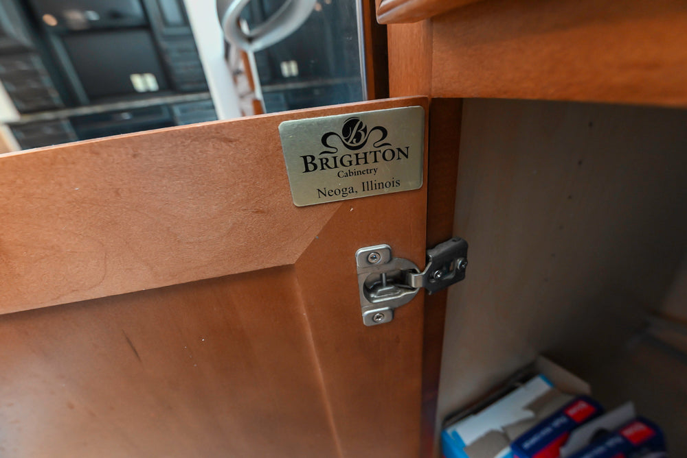 Brighton Traditional Natural Wood Kitchen with Island, Desk Area & Appliances