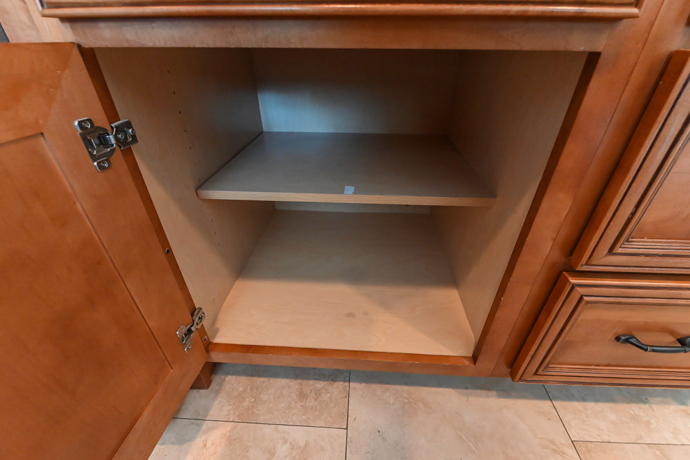 Brighton Traditional Natural Wood Kitchen with Island, Desk Area & Appliances