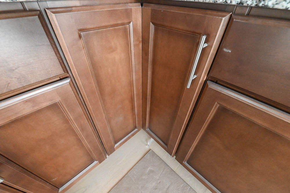 Century Transitional Dark Brown Wooden Kitchen with Island, Granite Countertops and Appliances