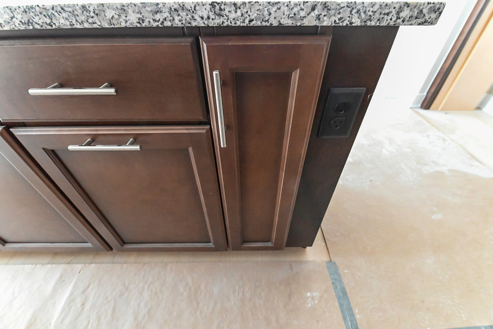 Century Transitional Dark Brown Wooden Kitchen with Island, Granite Countertops and Appliances
