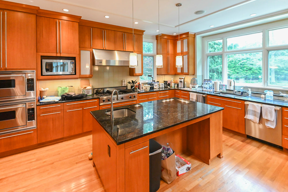 Custom Transitional Kitchen with Island, Granite Countertops and Complete Appliance Package