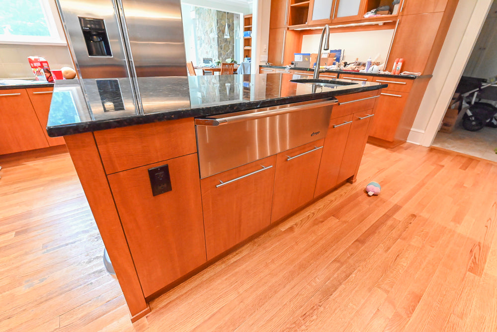Custom Transitional Kitchen with Island, Granite Countertops and Complete Appliance Package