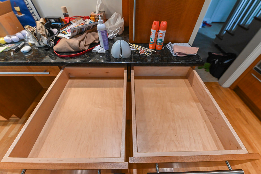 Custom Transitional Kitchen with Island, Granite Countertops and Complete Appliance Package