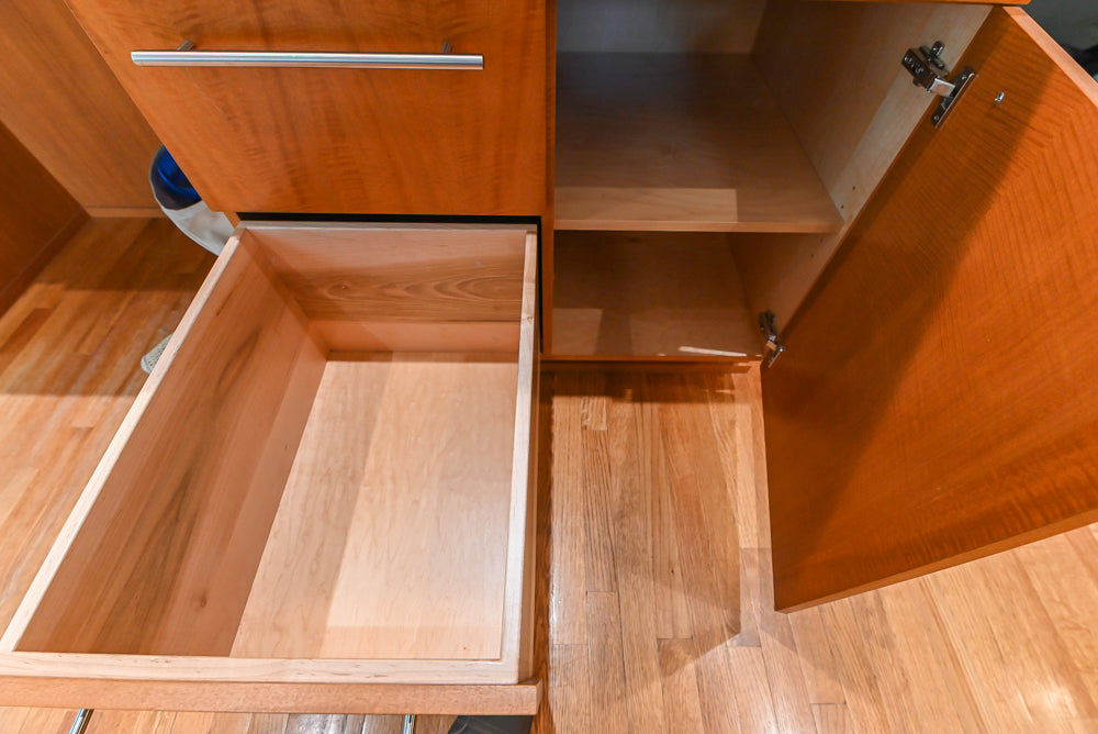 Custom Transitional Kitchen with Island, Granite Countertops and Complete Appliance Package