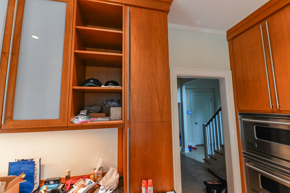 Custom Transitional Kitchen with Island, Granite Countertops and Complete Appliance Package