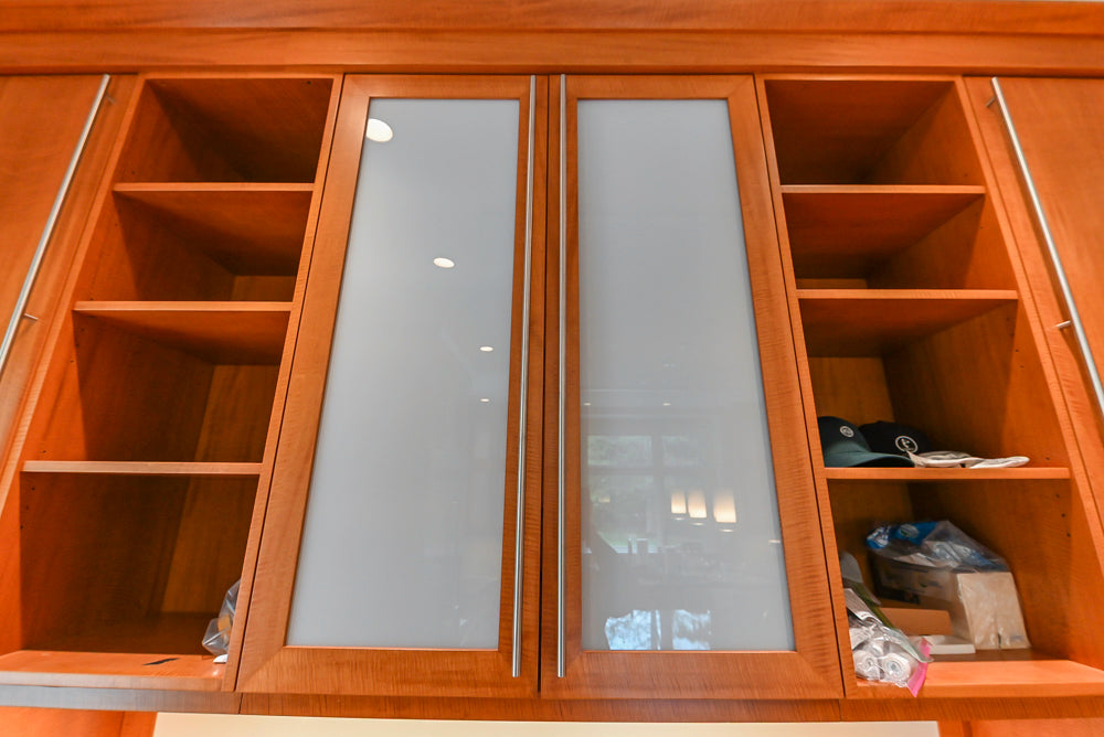 Custom Transitional Kitchen with Island, Granite Countertops and Complete Appliance Package