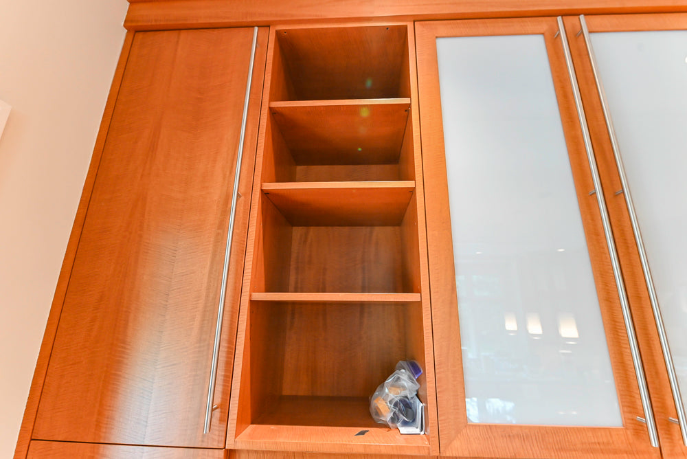 Custom Transitional Kitchen with Island, Granite Countertops and Complete Appliance Package