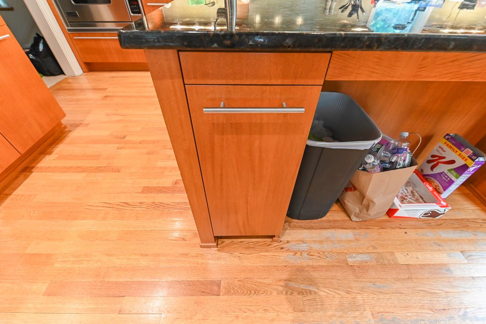 Custom Transitional Kitchen with Island, Granite Countertops and Complete Appliance Package