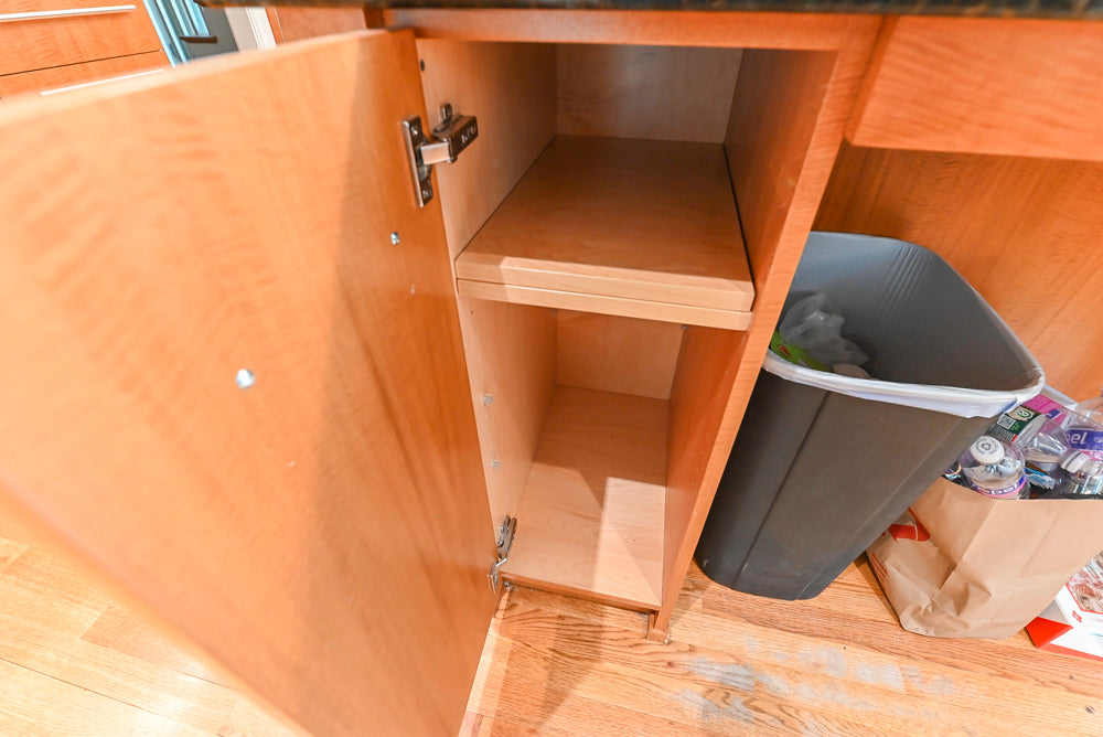 Custom Transitional Kitchen with Island, Granite Countertops and Complete Appliance Package