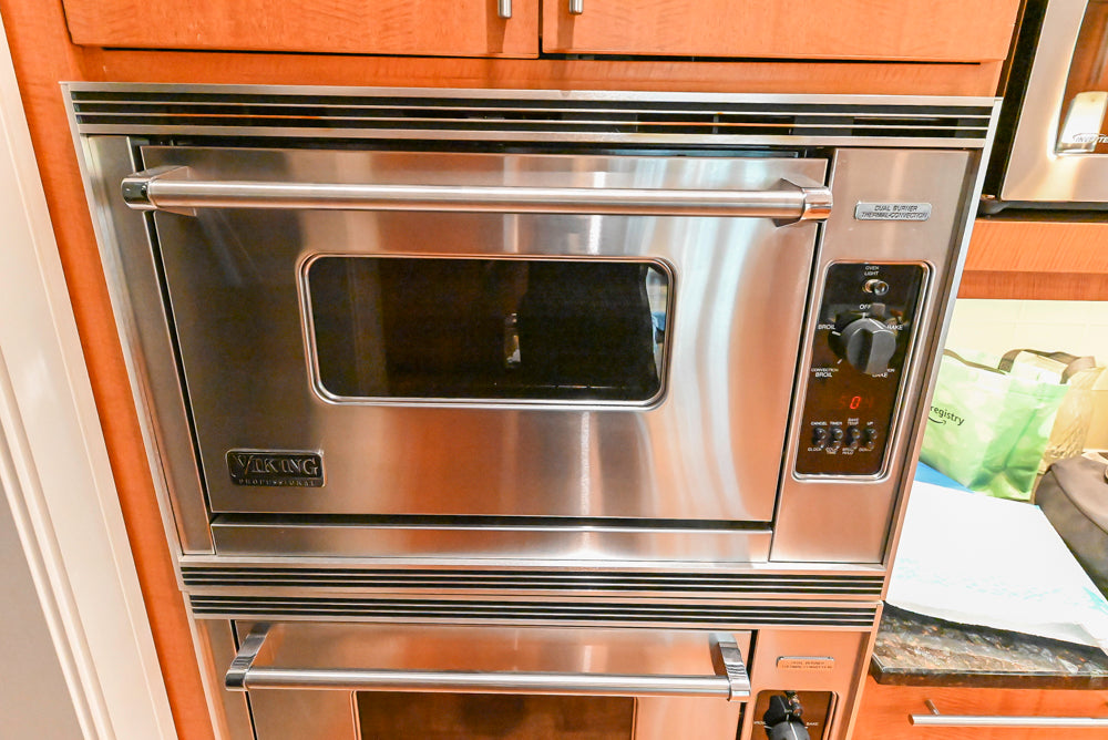 Custom Transitional Kitchen with Island, Granite Countertops and Complete Appliance Package