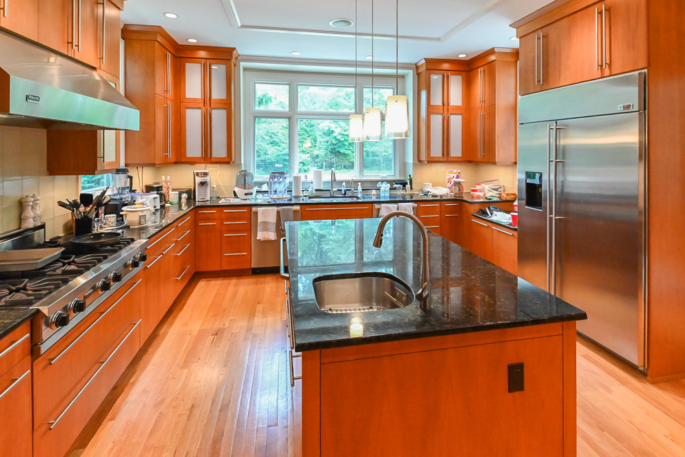 Custom Transitional Kitchen with Island, Granite Countertops and Complete Appliance Package