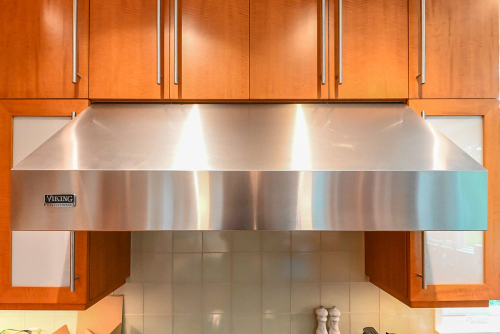 Custom Transitional Kitchen with Island, Granite Countertops and Complete Appliance Package