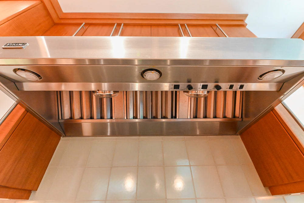 Custom Transitional Kitchen with Island, Granite Countertops and Complete Appliance Package