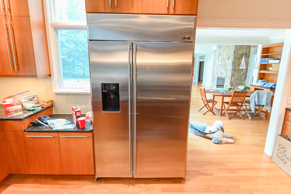 Custom Transitional Kitchen with Island, Granite Countertops and Complete Appliance Package